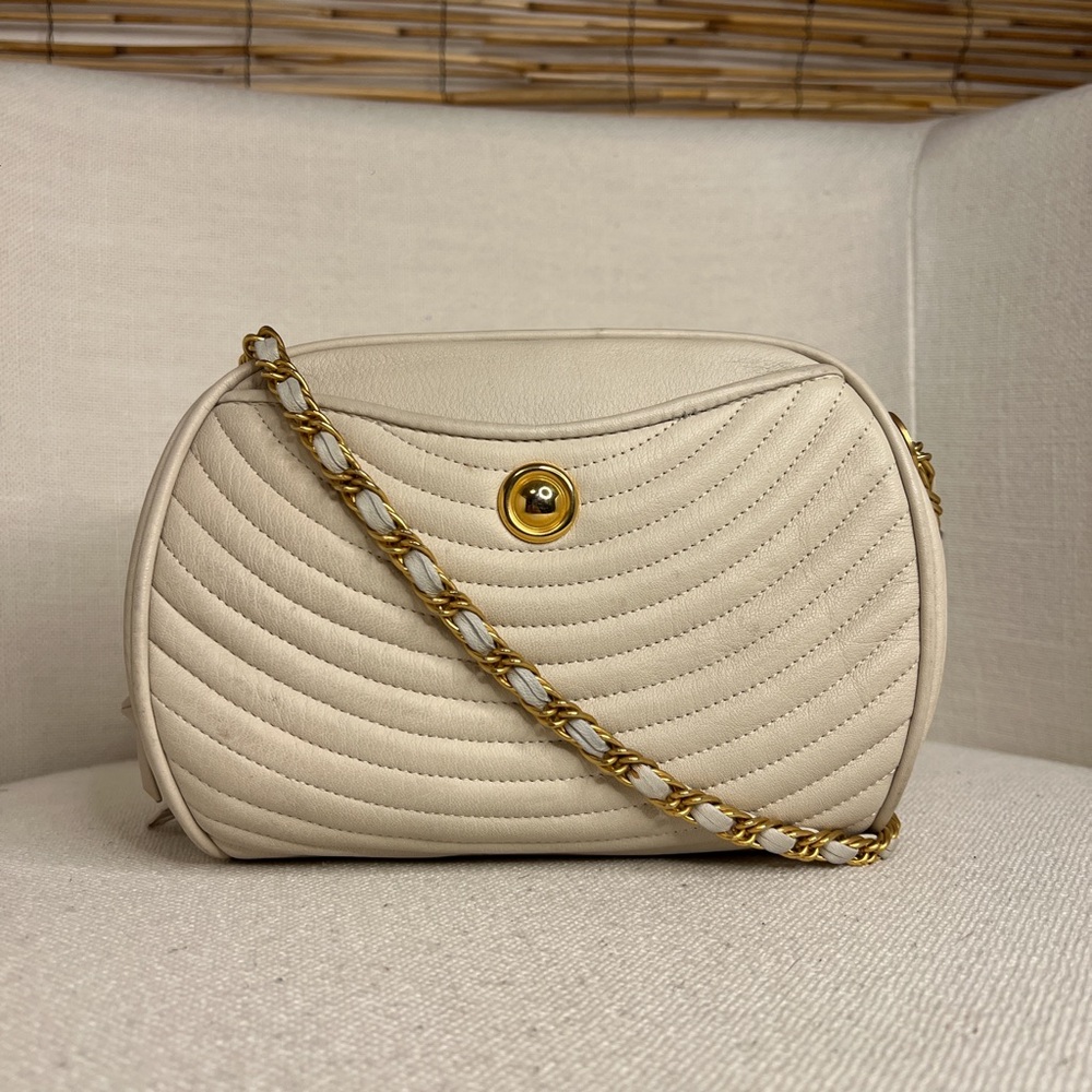 PRESWICK&MOORE Elegant Cream Quilted Shoulder crossbody Leather Bag